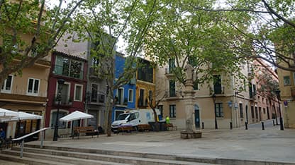 Descubre el barrio mediante fotos.