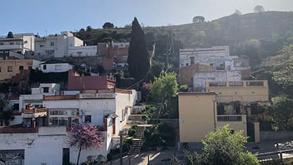 Descubre el barrio mediante fotos.