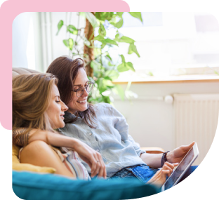 Personas planificando su hipoteca